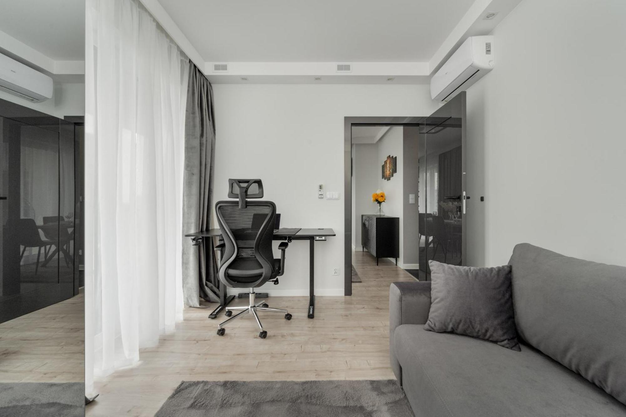 Luksusowy Apartament Z 3 Sypialniami, Klimatyzacja, Parkingiem I Biurkiem We Wroclawiu By Renters Prestige Eksteriør billede