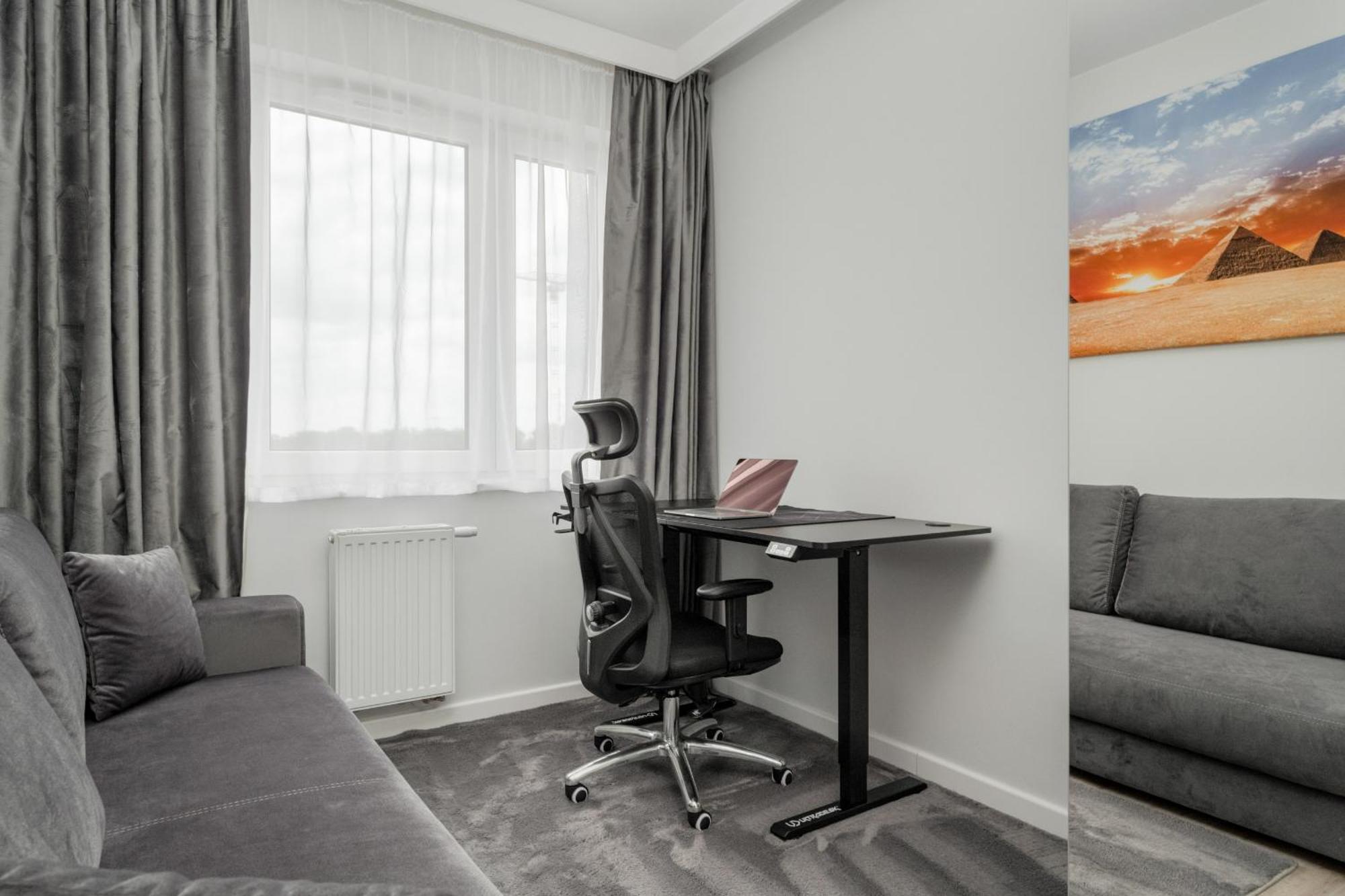 Luksusowy Apartament Z 3 Sypialniami, Klimatyzacja, Parkingiem I Biurkiem We Wroclawiu By Renters Prestige Eksteriør billede